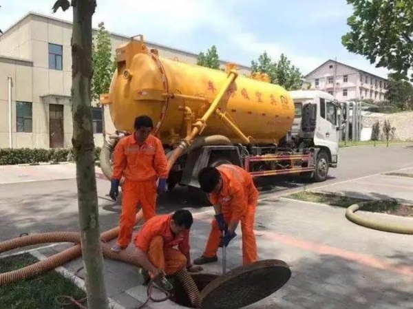 上海高压清洗化粪池隔油池污水雨水管道抽粪CCTV检测管道修复