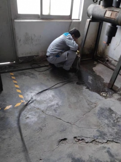 上海马桶下水道化粪池地漏雨水井堵塞机器疏通