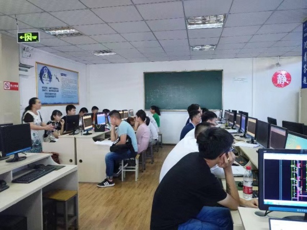 重庆市新建设技术培训学校，以快速上岗就业为第一培训目标