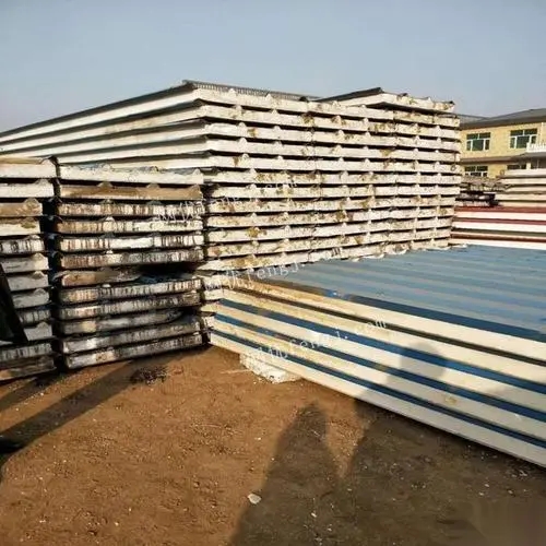 北京市旧彩钢板回收价格（上门回收二手彩钢板）大量收购彩钢瓦.围挡板