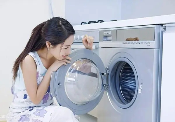 武汉三洋洗衣机维修电话ㄍ7×24小时服务热线↗三洋滚筒售后服务更专业