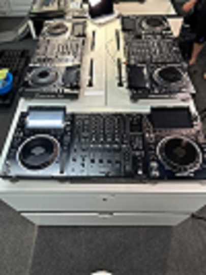 上海dj设备打碟机混音台dj器材回收调音台线阵音响麦克风租赁中心