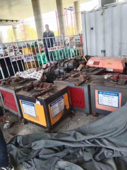 北京回收升降机-卷扬机回收-二手工程机械设备回收