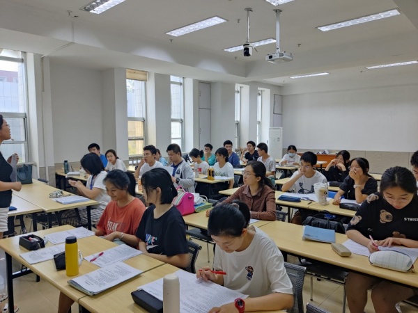 出国读本科选济南雅思培训学校火热招生中