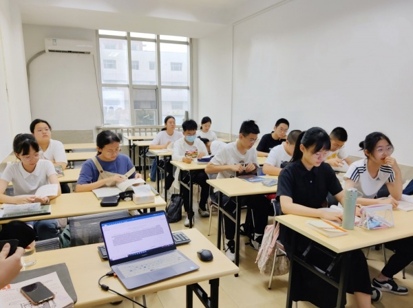 出国留学规划学习班济南雅思培训学校火热招生中