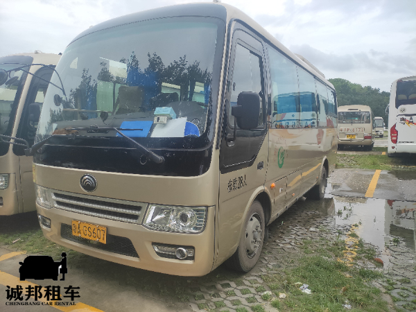 南沙租车22座28座中巴车拓展考察长途包车一天多少钱 广州商务租车