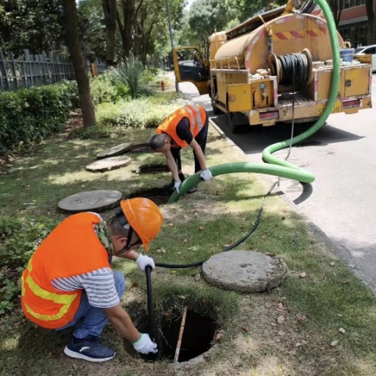 苏州管道维修 马桶疏通 淤泥清理 下水道疏通 清理化化粪池