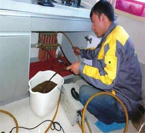 太原王村南路水暖维修师傅上门修地暖暖气漏水 更换分水器
