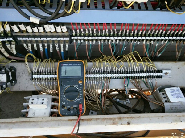 塘沽区专业电工电路维修检测 灯具安装维修